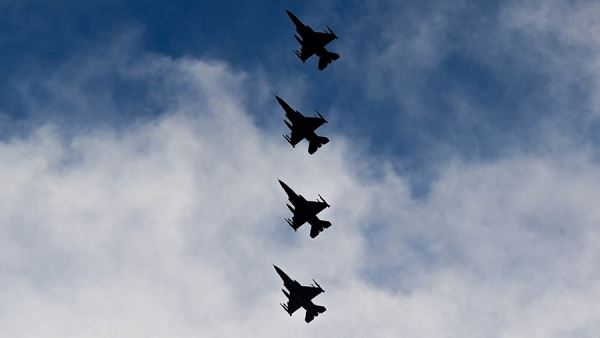 На Украине заявили о желании обновить боевую авиацию<br />
