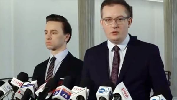 В Польше призвали к отставке посла после высказывания о конфликте с Россией<br />
